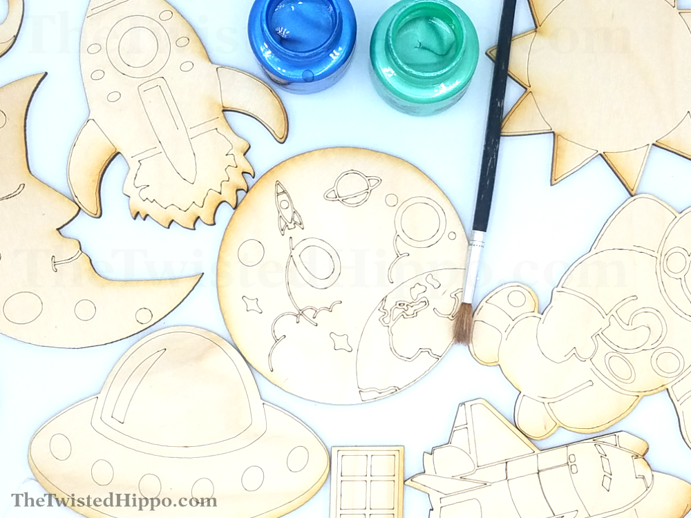 Out of This World Art Kit | 12 Pieces | Painting Kits