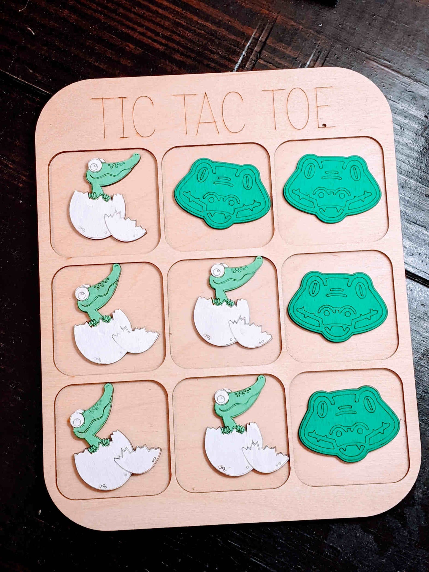 Alligator Tic Tac Toe Board